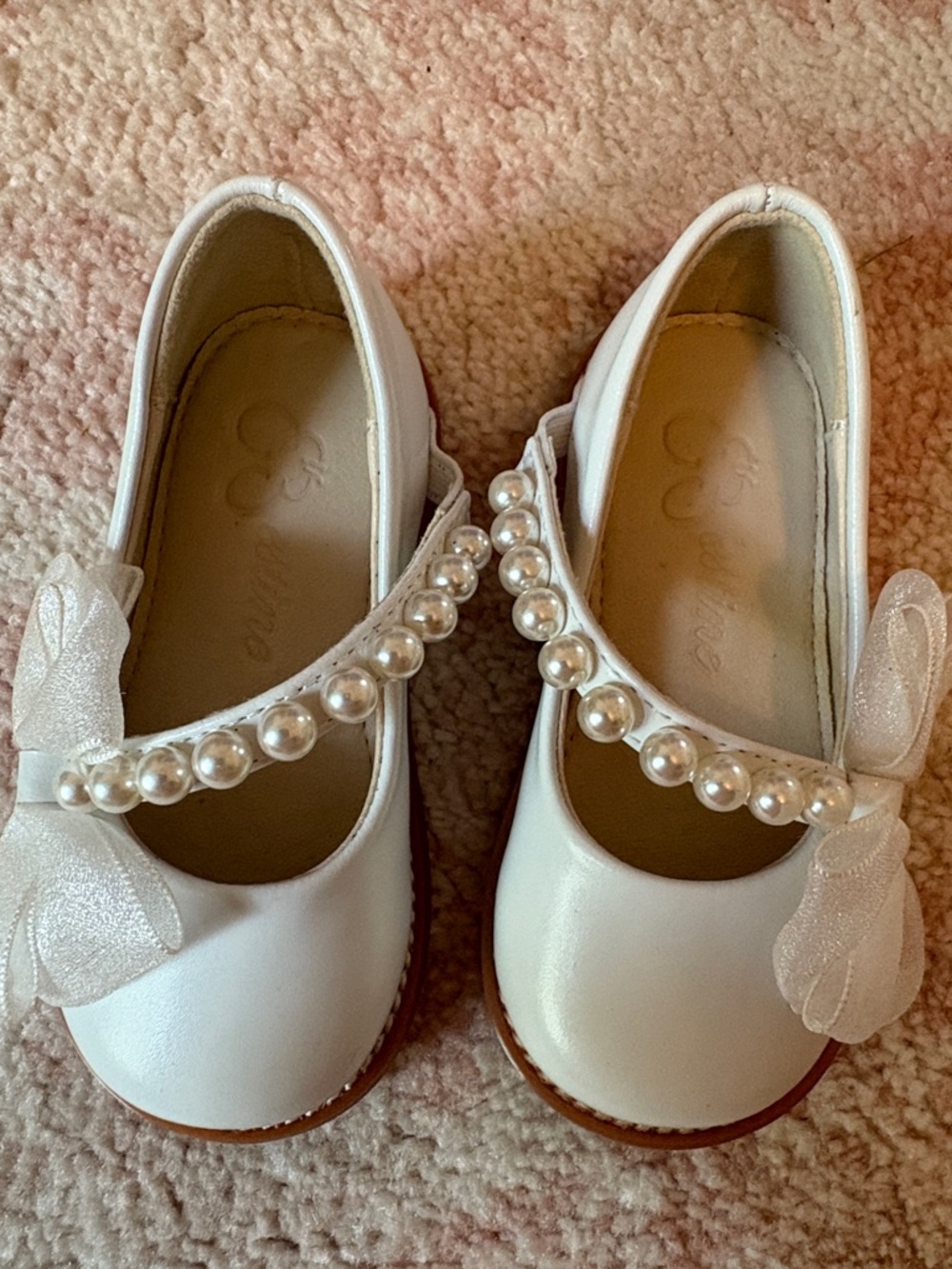 Girls Pearl Strap White Dress Shoes